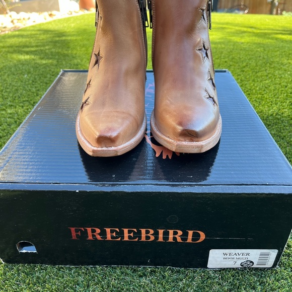 Freebird Weaver- New in Box- Ankle Boots Size 7 - Picture 2 of 7